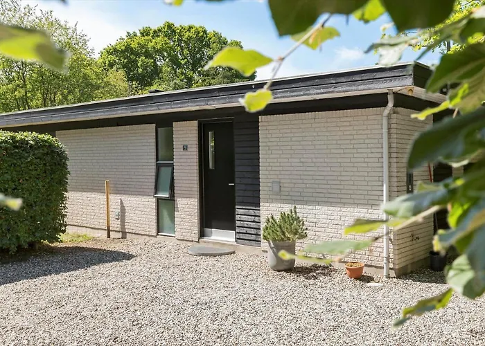 8915-glesborg-zachosvej-5 *
